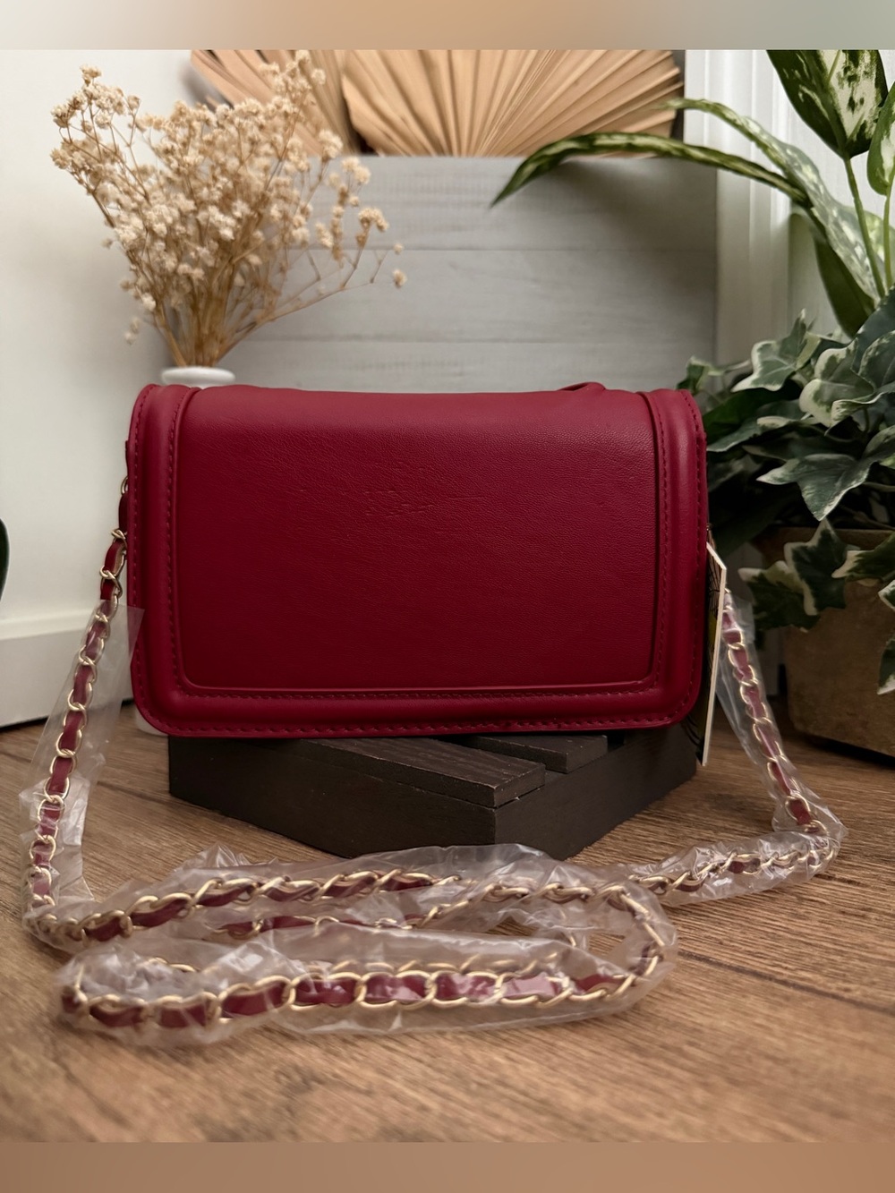 Badgley Mischka Small Brick Red VL Pleated Crossbody Clutch - NWT - Picture 2 of 10